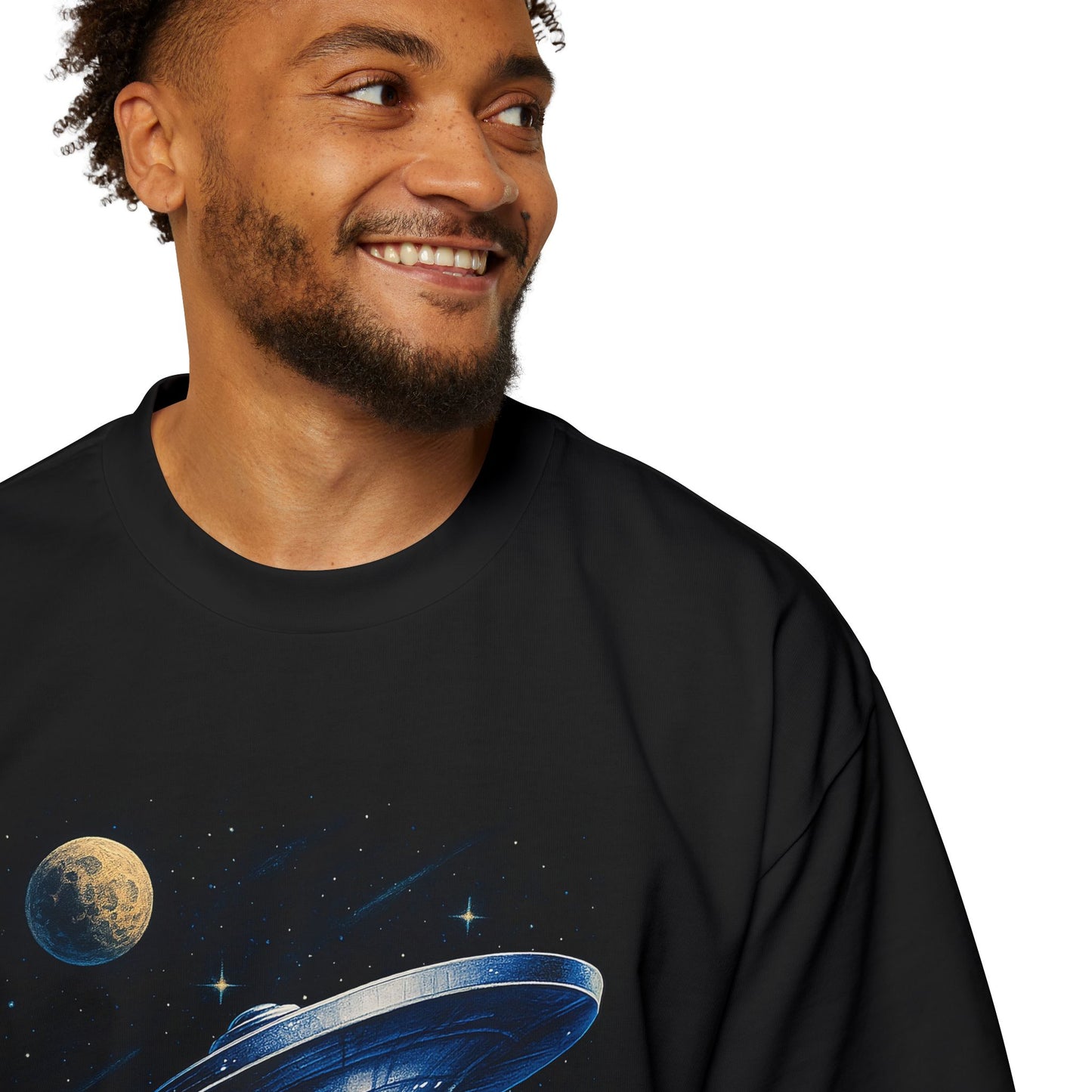Space Cruiser Graphic Tee — Vintage Sci‑Fi Starship Design